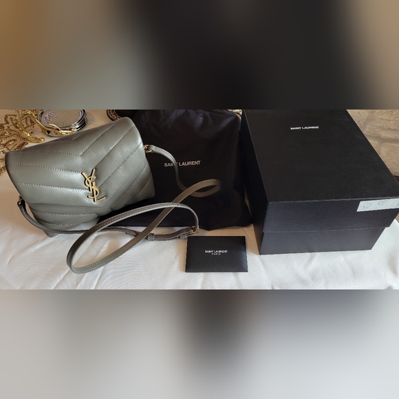 Gorgeous YSL Saint Laurent Crossbody Bag grey khaki - Picture 1 of 7